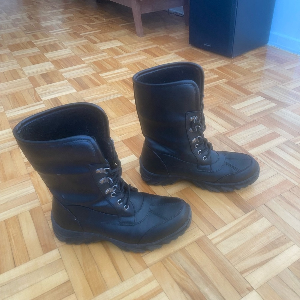Black Lace-Up Winter Boots